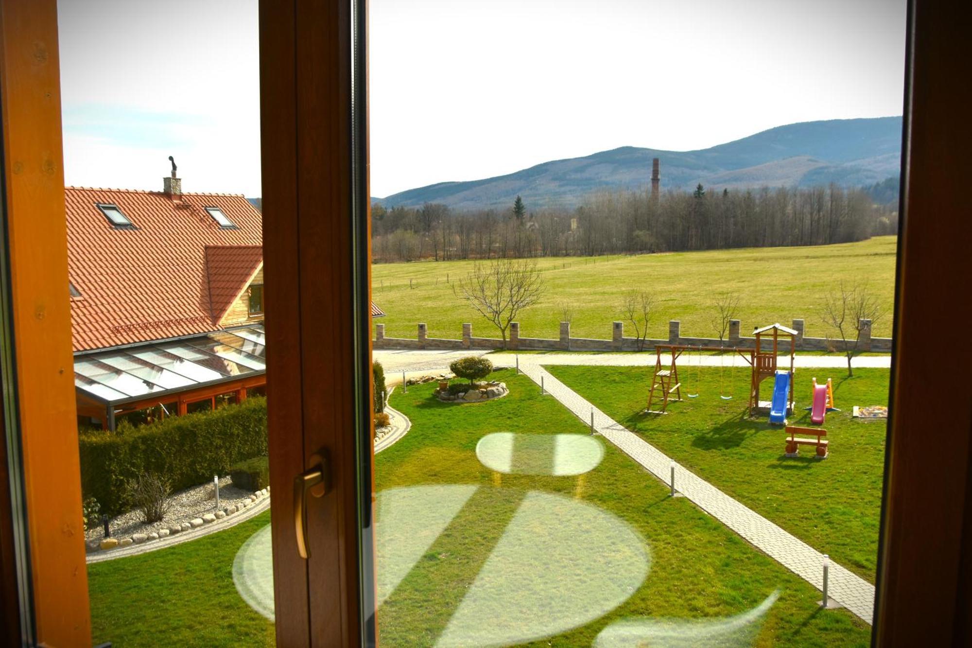 Bed and Breakfast Dom z Bali Miłków Exterior foto